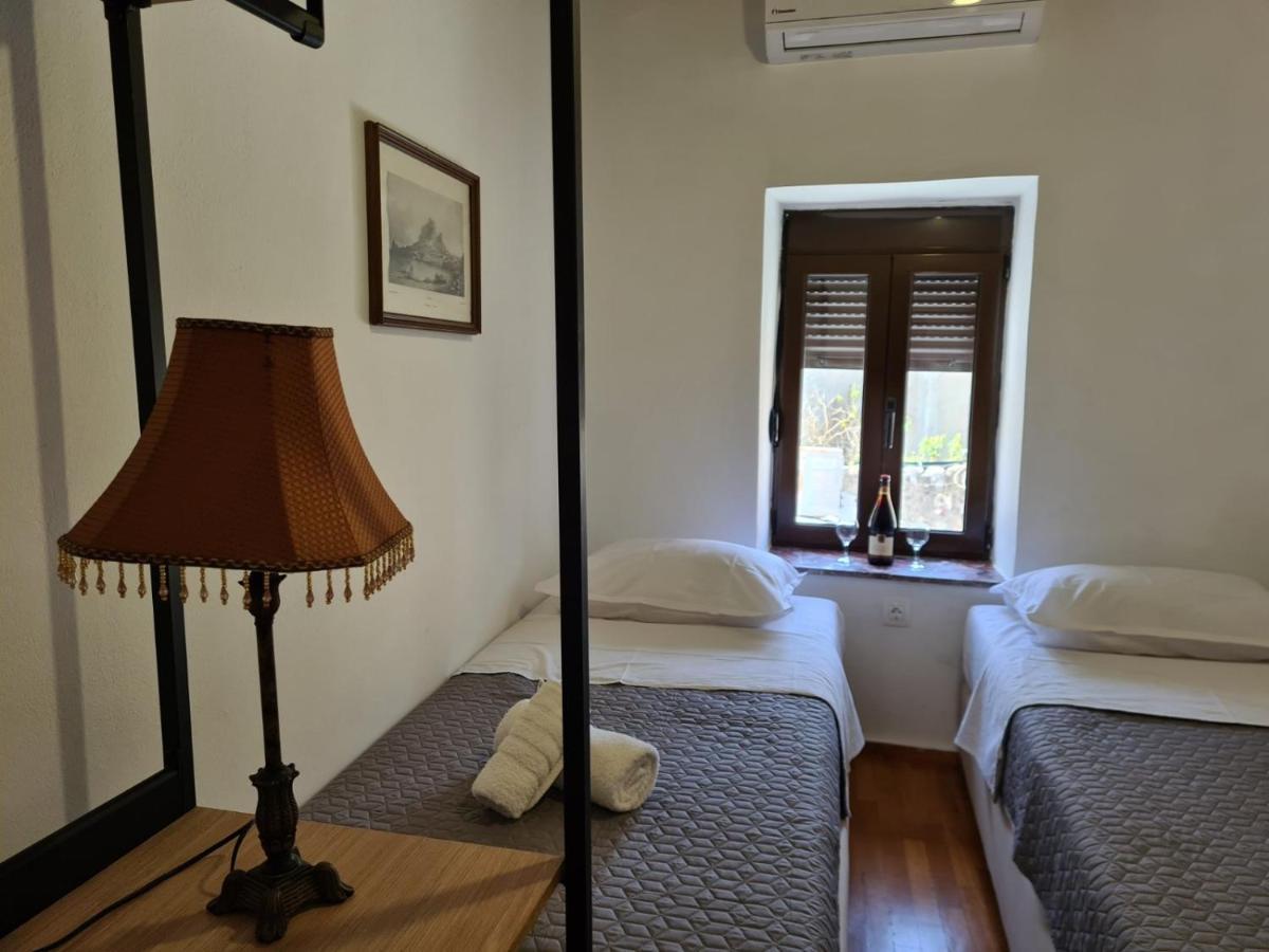 Appartamento Cosmos Old Town Rhodes City Esterno foto
