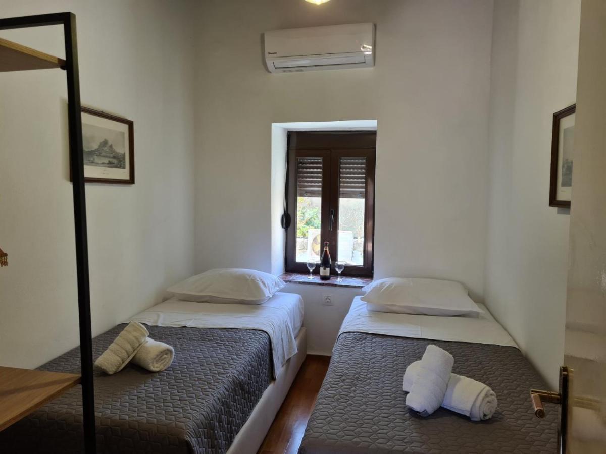 Appartamento Cosmos Old Town Rhodes City Esterno foto